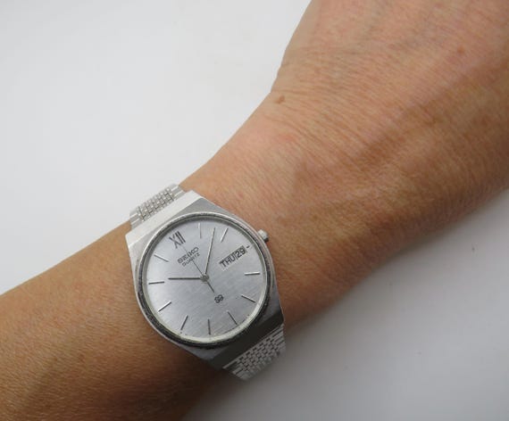 Vintage watch / seiko sports watch / stainless Quartz watch / gents Dress Watch /  Watch / Gift for him (p6)