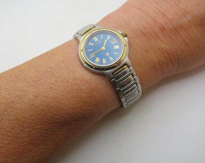 Vintage Citizen Ladies Watch: Blue Dial, Quartz Movement, 7.6" Wrist (X25)