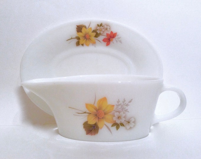 Vintage pyrex / Autum Glory Design / serving plate / Retro pyrex / 1960s plate /JAJ Vintage / Pyrex Checkers / vintage plates / pyrex /