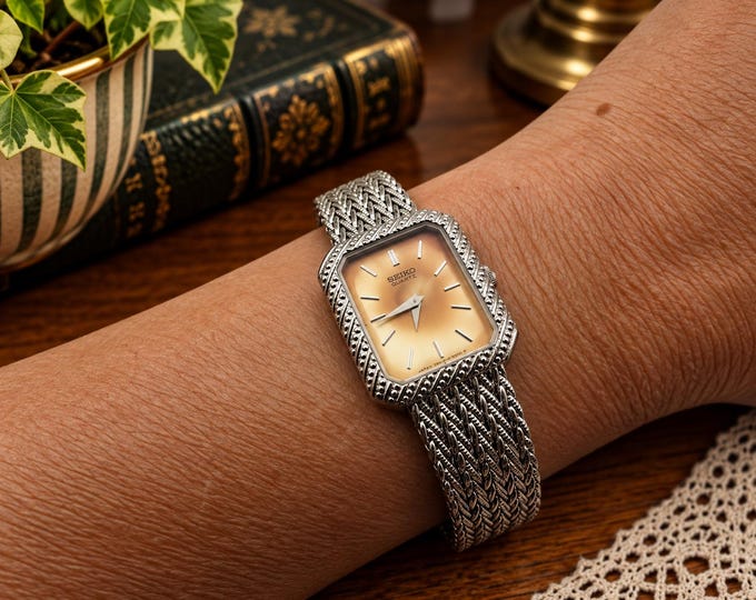 Vintage Seiko Ladies Watch, Rectangle Dial, Mesh Bracelet w16