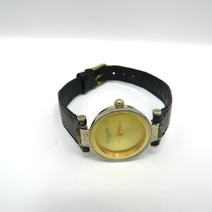 vintage christian dior watch / ladies watch / leather strap  / quartz watch / vintage  / watch / ladies watch