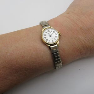 vintage watch / Sekonda mechanical ladies watch / vintage wrist watch / vintage Watch / watch  / watch / ladies  watch  (c19)