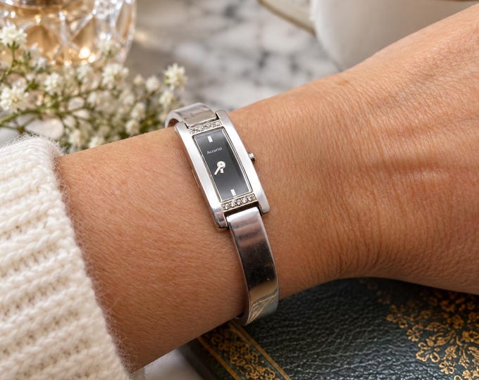 Vintage watch / rectangle dial watch / small  5.5" wrist size / Japan watch / vintage Watch / watches a30