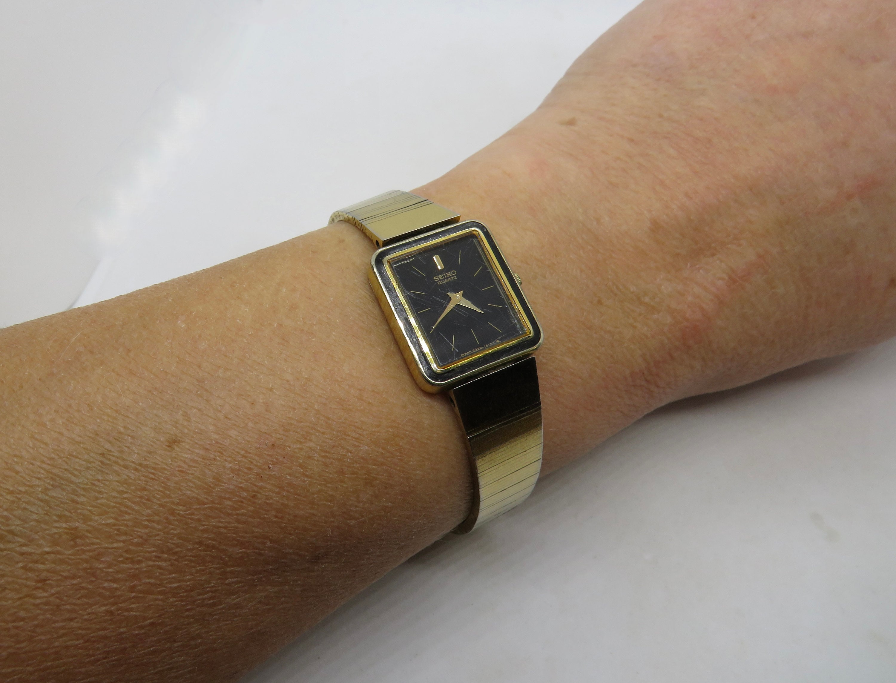 Vintage Gold Tank Watch / Seiko Quartz Ladies Watch / Vintage - Etsy
