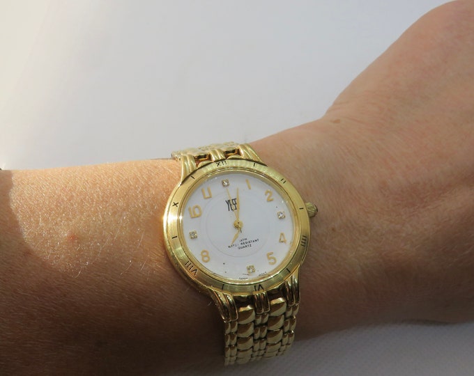 Vintage dress watch / Quartz watch / Yess watch / vintage gents Watch / watch / vintage sport  / watch / mens watch
