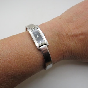 Vintage watch / rectangle dial watch / small  5.5&quot; wrist size / Japan watch / vintage Watch / watches a30