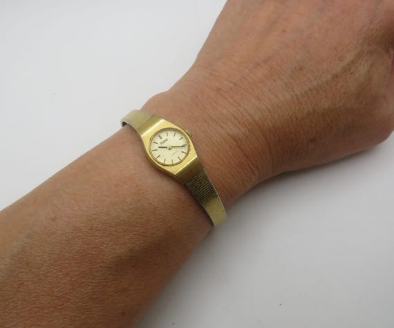 Pulsar Dainty Watch Vintage Pulsar by Seiko Wrist Watch Womans