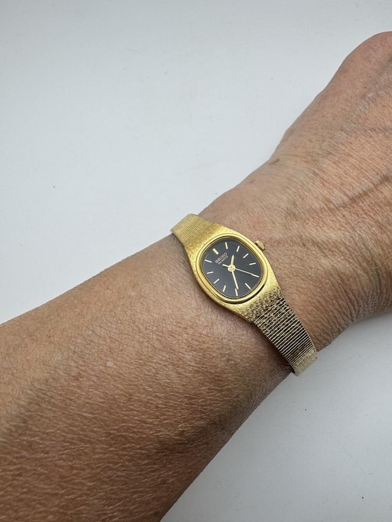 Seiko Gold Tone Vintage Bracelet Analogue Wristwatch