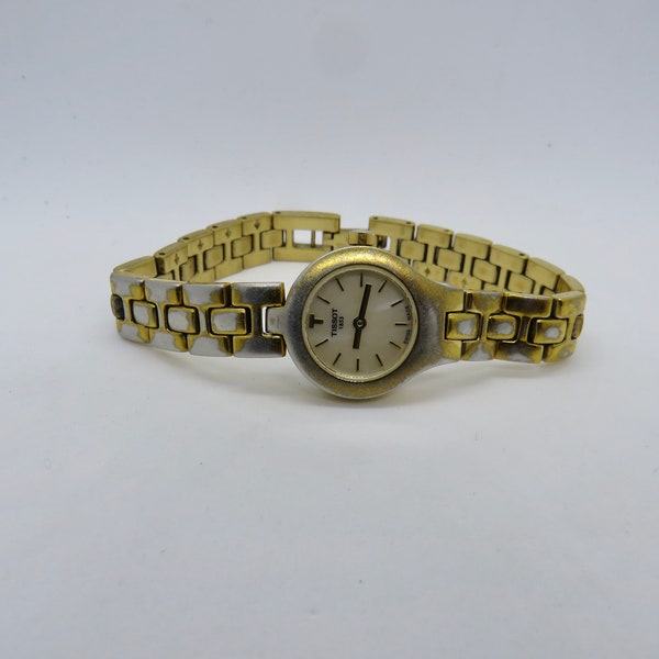 vintage Tissot watch / classic Watch / gold watch / Tissot pear dial / quartz watch / Gold watch / watch / vintage ladies / 7" wrist