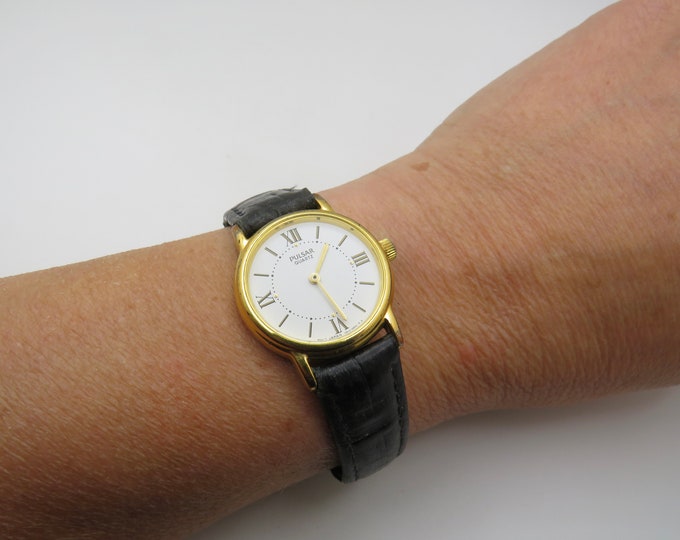 vintage Pulsar by seiko sports watch / black leather strap / vintage dive watch / Japan watch / vintage Watch / watch  ladies watch (p17)