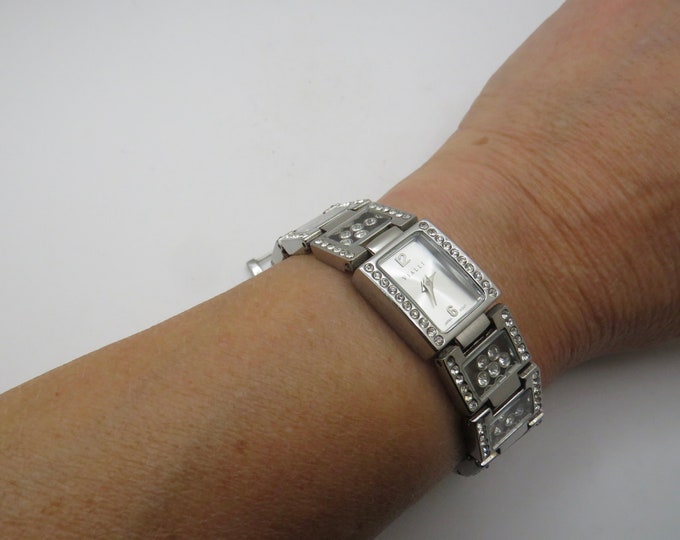 vintage watch / diamond / 6.8" wrist /  quartz Watch / womens watches / vintage watch / (h17)