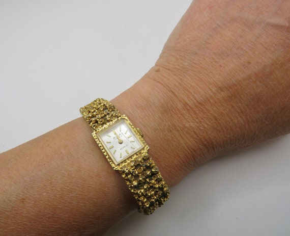 vintage mechanical watch /  gift for her / vintage wrist watch / mechanical  watch / vintage watch / vintage 60s / womens  watches (J13)