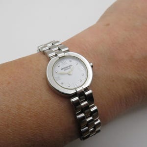 vintage raymond weil watch / sports watch / Swiss ladies watch / vintage wrist watch / vintage Watch / watch / ladies  watch v12