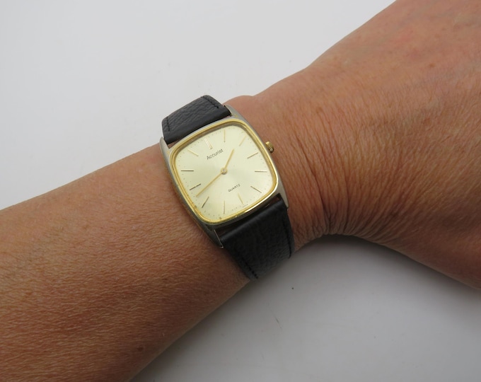 Vintage rectangle watch / vintage tank watch / black leather vintage  strap / gold accurist dial / quartz watch / retro watch / x17