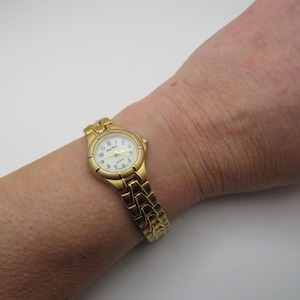 Vintage watch / Gold Watch / Pieir Nicol watch / Vintage watch / quartz watch / Gold watch / womans watch / vintage ladies  (b30)