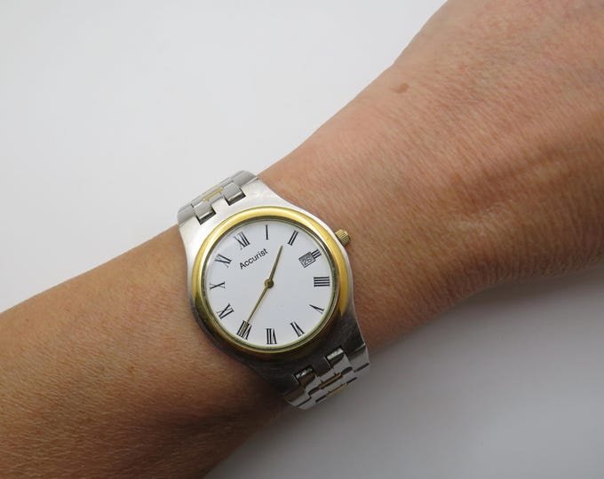 Vintage watch / dress sports watch / vintage gents Accurist Watch / 8" wrist  (e23)