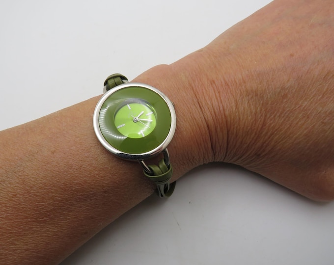 vintage watch / green leather band watch / Vintage high st / quartz watch / watch / watch / vintage ladies / watch x11