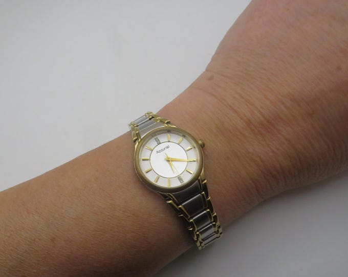 Vintage watch / sports watch / two tone gold Watch / womens Watch / Accurist  Gift for her (v8)