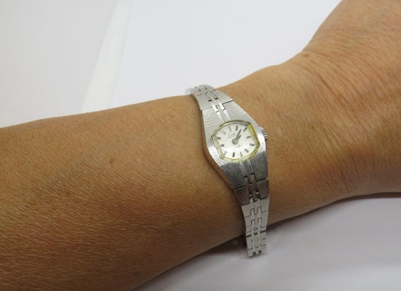 vintage Swiss watch / gift for her / vintage wrist watch / mechanical watch / vintage watch / vintage 50s / womans  watch (A11)