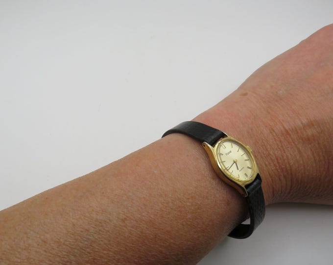Vintage watch / Pulsar by Seiko watch /  sports Quartz watch / womens Watches /  ladies Watch / Gift for her (w14)