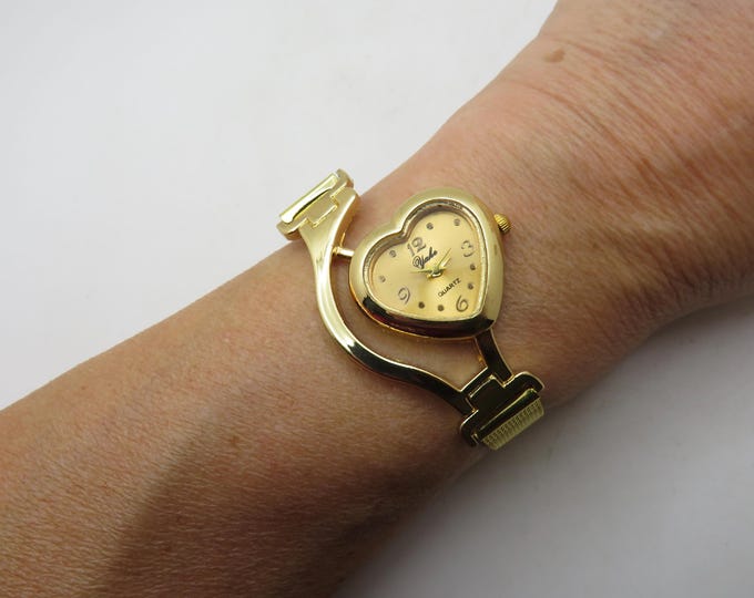 Heart Gold Watch: gold Dial, heart Face bb12