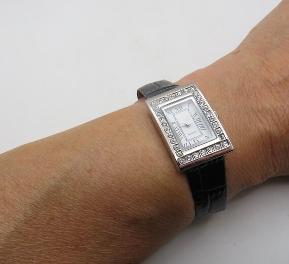 Vintage Square Ladies Watch: Diamond Accent, White Dial, Y14