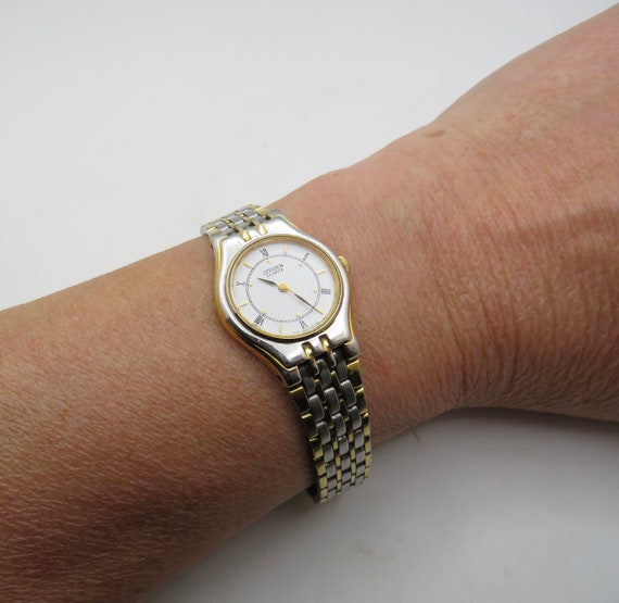 Small vintage watch hotsell