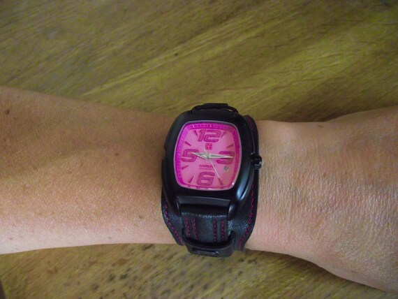 vintage Animal watch / ladies Surf Watch / Animal