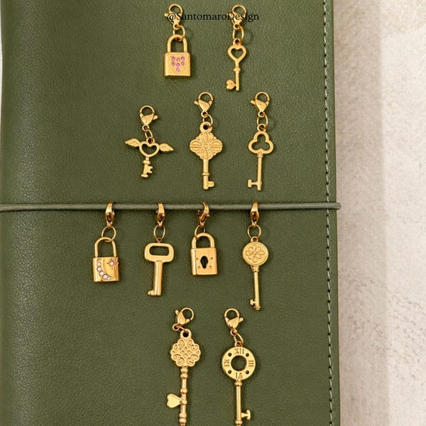 Lock and Key Charm Pendant, 18K Gold Plated Stainless Steel Charm with Lobster Clasp, Vintage Key Pendant for Necklace Bracelet DIY Jewelry
