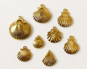 Gold Seashell Charm, 18K Gold Plated Stainless Steel Scallop Pendant, Ocean Beach Charm for Necklace Bracelet Jewelry Making