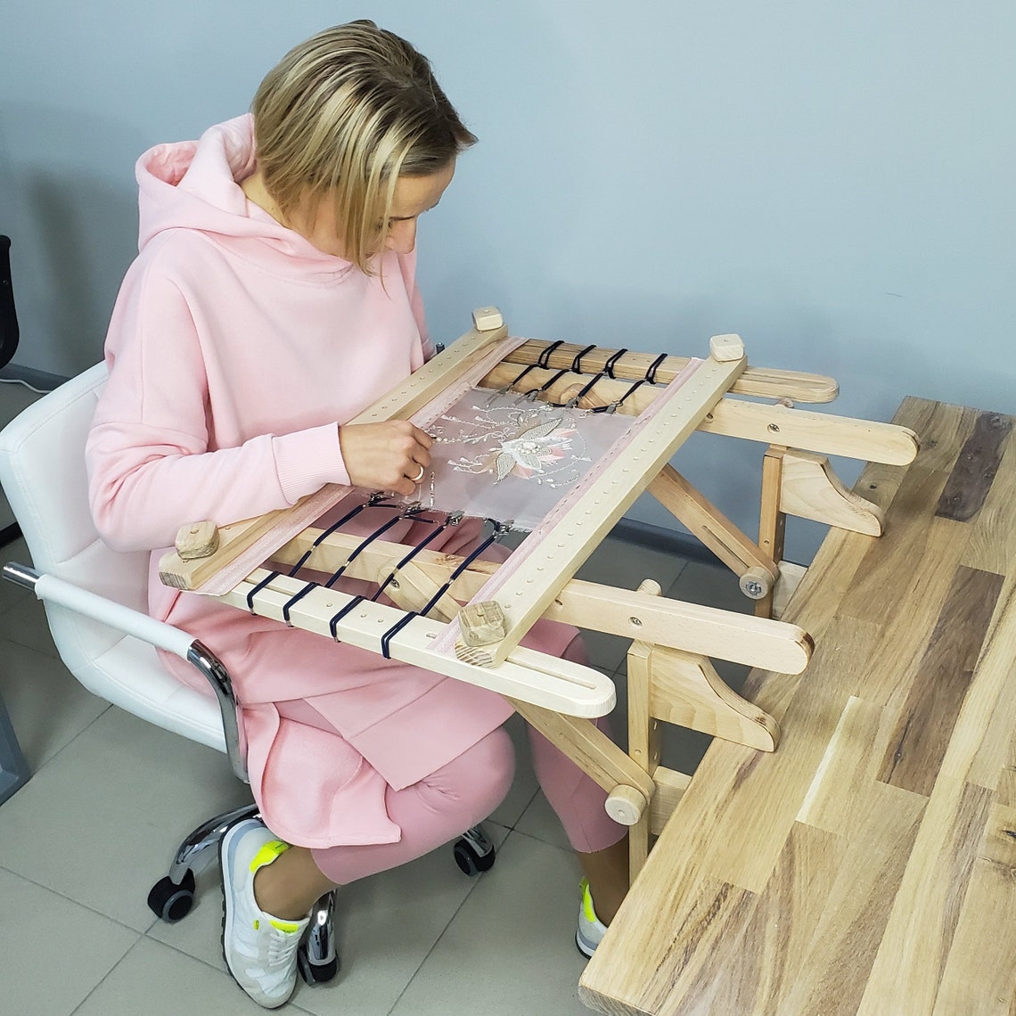 Embroidery Frame Holder and Frame 20 39 Inch 53 100cm Etsy