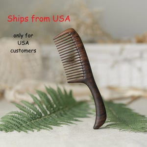 Walnut comb - Jojoba oil covered - Wooden Comb - Wood Comb - Wide Tooth Comb - Hair Comb - Handmade Comb - Healthy Hair - Natural Wood