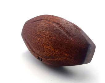 Redwood Car Air Freshener: Refillable Wooden Aromatherapy Diffuser