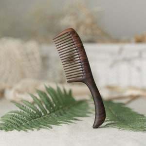 Walnut comb - Jojoba oil covered - Wooden Comb - Wood Comb - Wide Tooth Comb - Hair Comb - Handmade Comb - Healthy Hair - Natural Wood