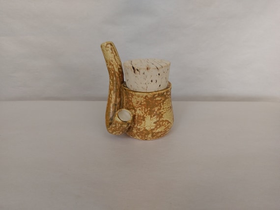 STASH PIPE - Salt Buff - Handmade Ceramic #77