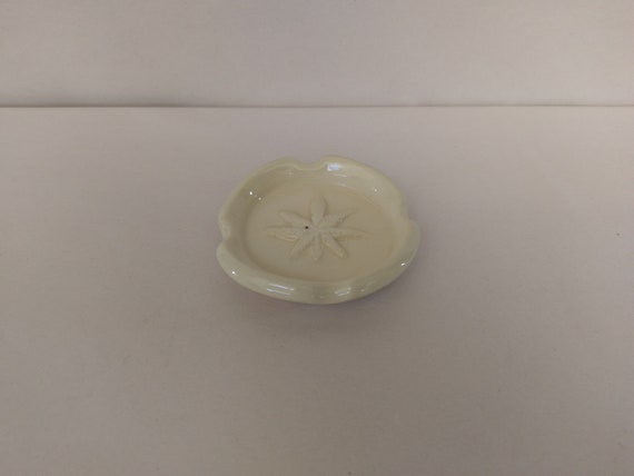 ASHTRAY - Alabaster - Cannabis Leaf - Hand Made Ceramic #90