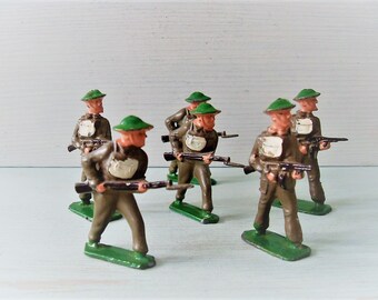 miniature lead soldiers