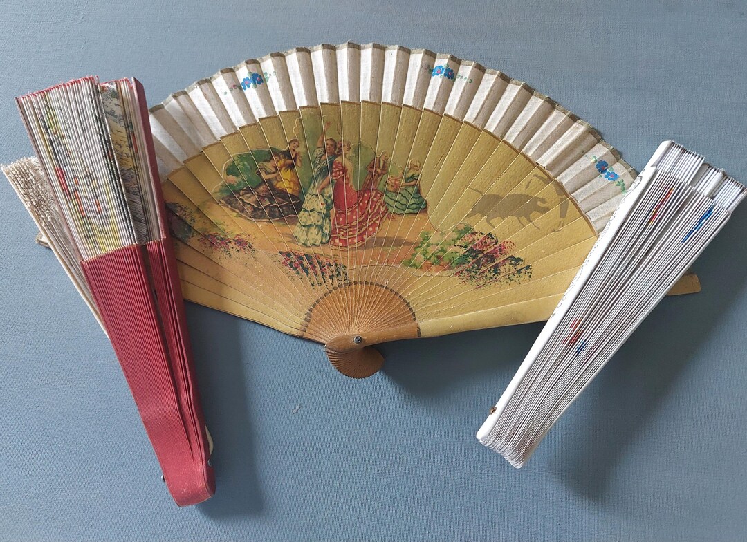 Four Vintage Fans Hand Fans - Etsy