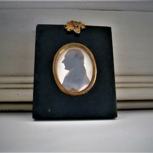 Antique Georgian / Regency Ink Silhouette Portrait of a Gentleman 18th Century Miniature