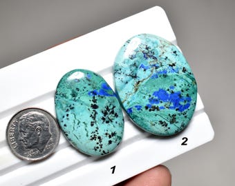 Cabochon di azzurrite, gemma naturale per gioielli