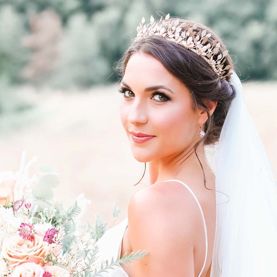headdress for the bride