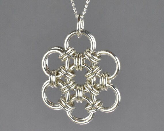 Hana Gusari Snowflake Chainmail Pendant