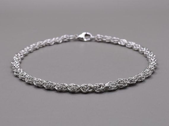 Sweet Pea Chainmail Bracelet - Handcrafted Jewelry for Men and Women