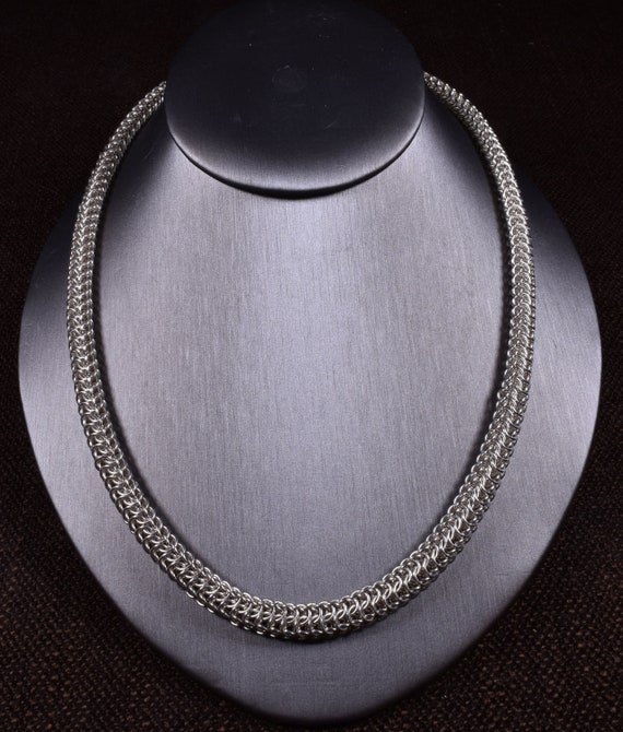 Unique Chainmail Necklace with Dragonspine Weave - Custom Sizing Available