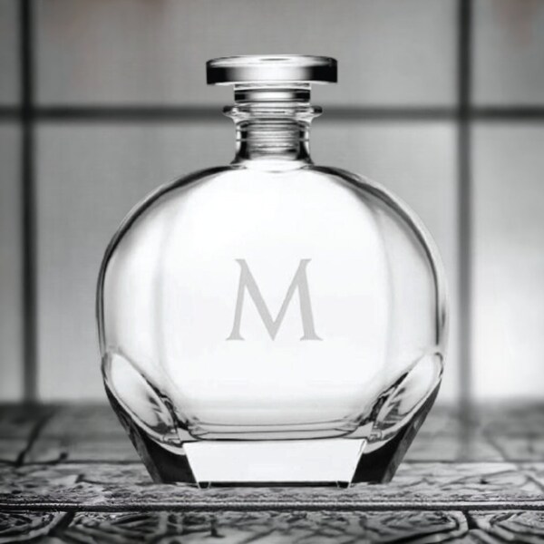 Engraved Glass Spirit Decanter Puccini - Custom Decanters - Groomsman Gifts - Whisky Decanters - Personalized Barware - Round Decanter