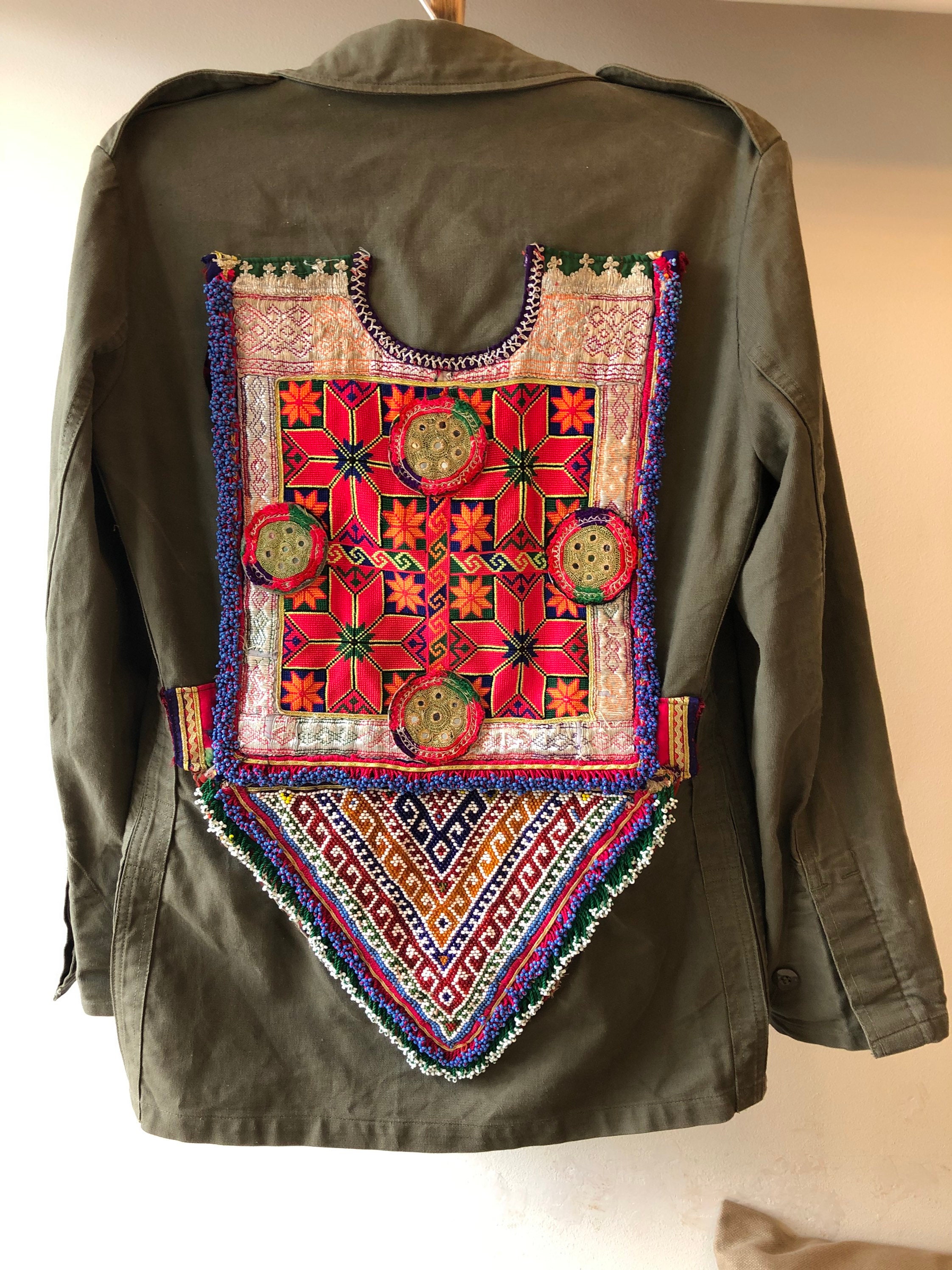 Monikmo Vintage Embroidered Jacket In Army Green At SWANK | islamiyyat.com