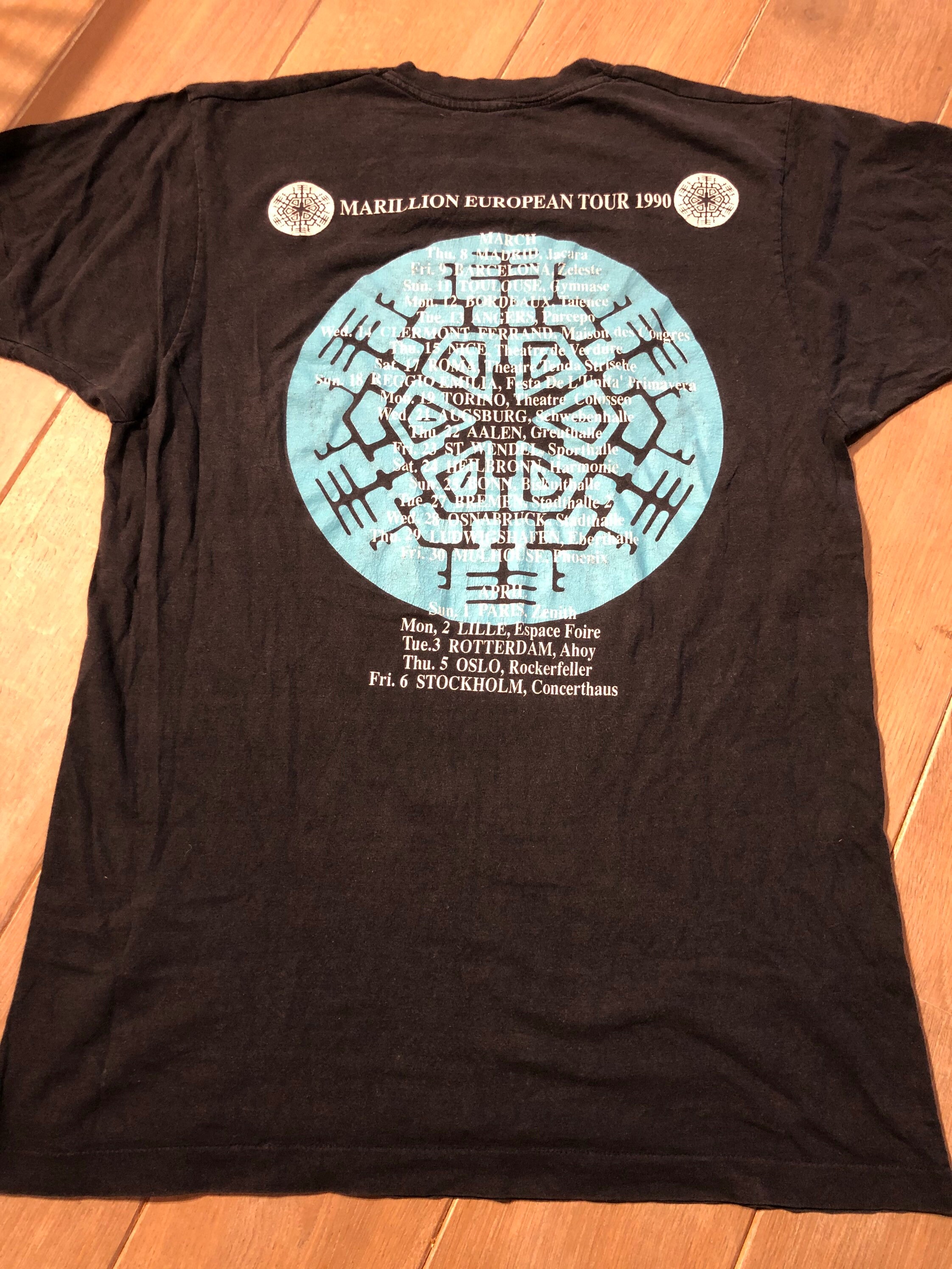 T-shirt Vintage Marillion – Tournée Européenne 1990 – Arrakeen Patchwork – Taille L – Occasion Très Bon état