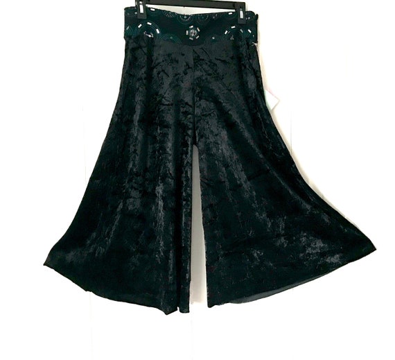 Black crumpled velvet, palazzo pants, wide capri p