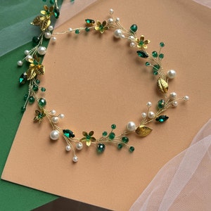 Emerald Bridal hair piece Green crystal Bridal hair vine crystal Bridal hair accessories gold Wedding hair piece Floral Wedding hair vine
