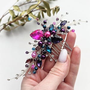 Fuchsia paarse haarkam, felroze groenblauw blauwe kristallen bruidshaarstukje, fuchsia bruilofthaaraccessoire